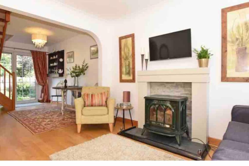 Best Location In Town, It Is All On The Doorstep. Ayr Buitenkant foto